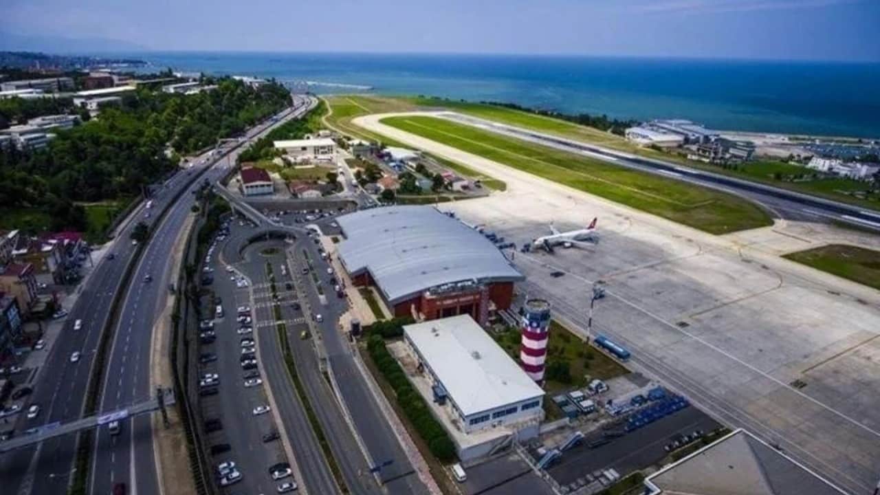 Foto - Günlük uçak trafiği zirve yaptı Bir rekor da Trabzon Havalimanı’ndan