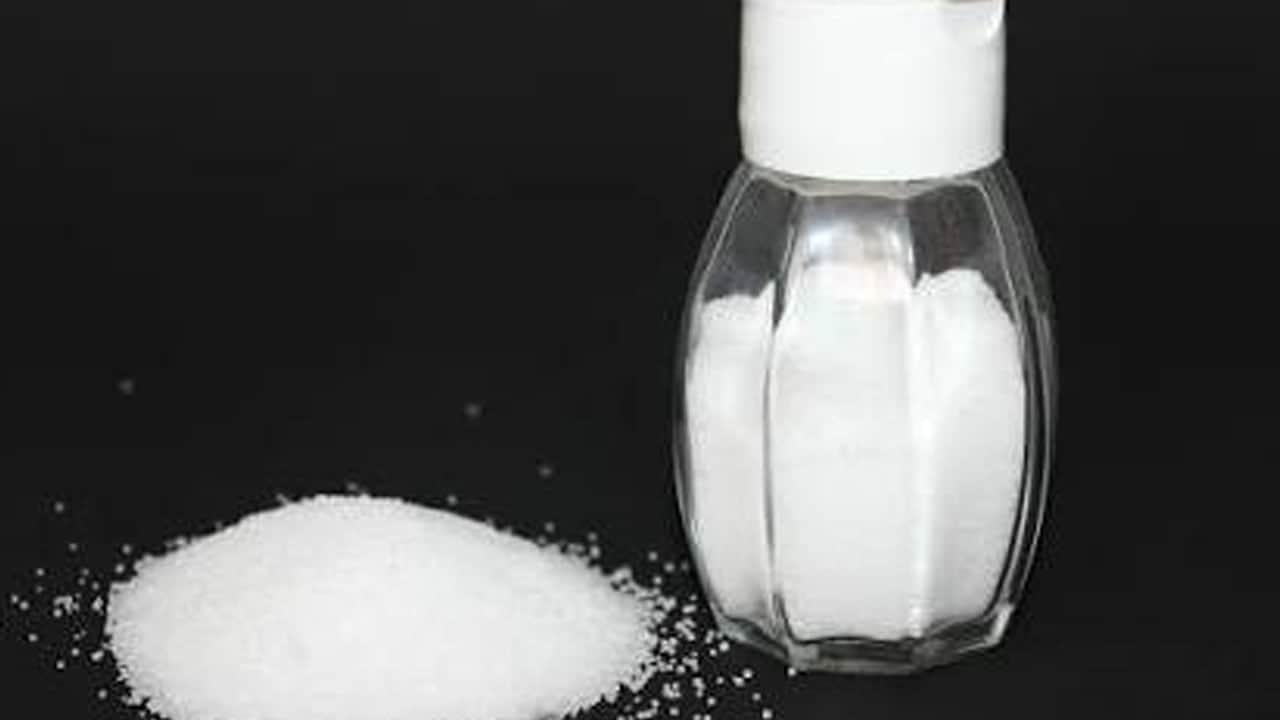 Tuz tüketimini kısıtlamak istiyorsanız: Güvenlik önlemi alın uyarısı! Çok tehlikeli! Tehlikeye karşı dikkat çekildi