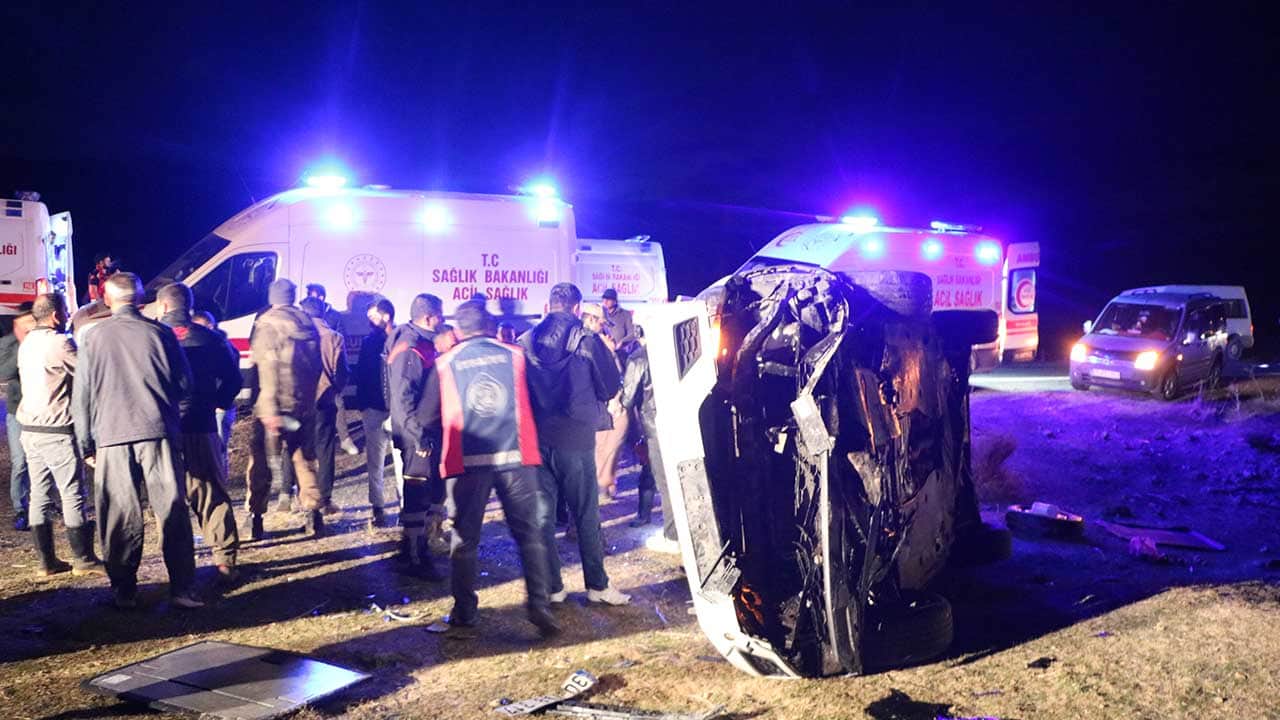 Foto - Hakkari'de korku dolu anlar! Çok sayıda yaralı var