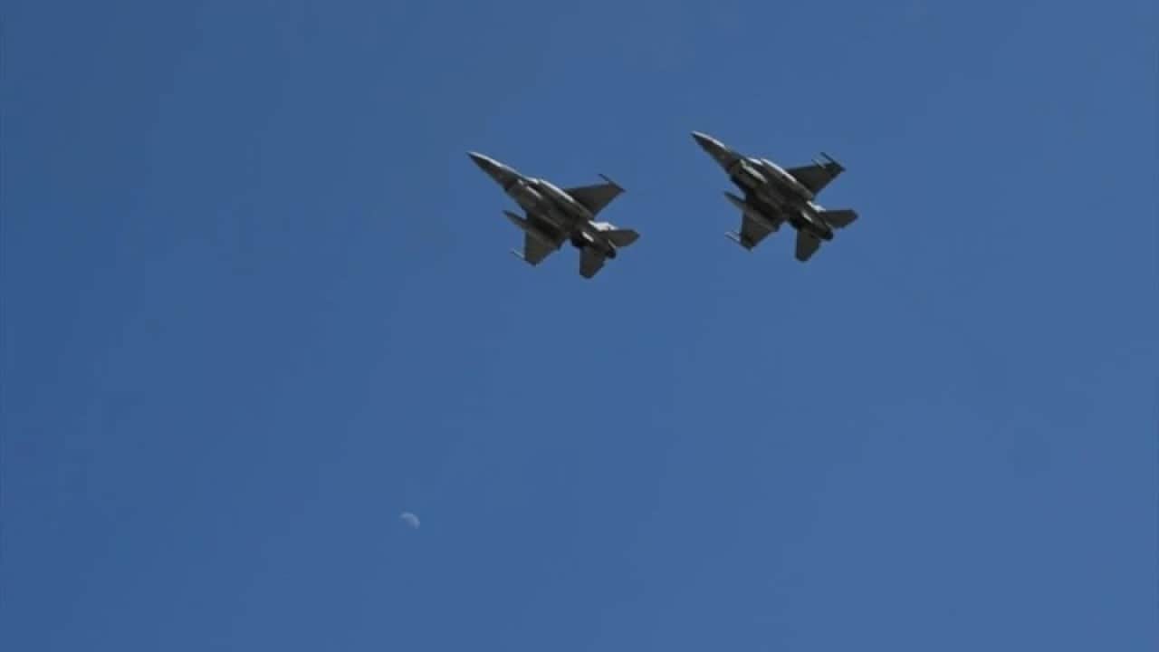 Foto - Halkı kandırıyorlar: 1 Türk İHA'sını kontrol etmek için saati 25 bin dolar olan iki F-16 uçuruyorlar