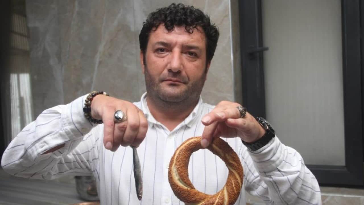 Hamsi ve simit aynı tabakta buluştu! ’Balık ekmek oluyorsa balık simit de olur’