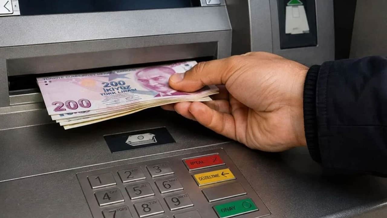 Foto - Hangi banka ne kadar verecek? ATM’lerde para çekme limitlerine düzenleme