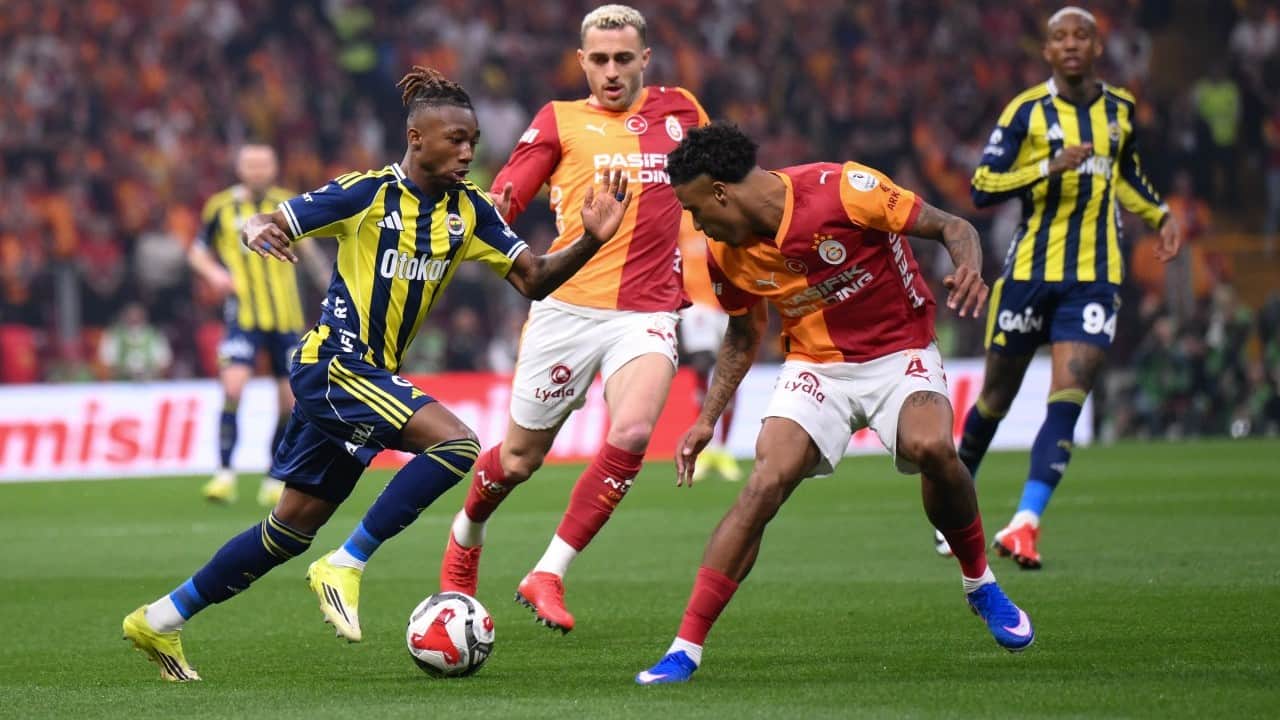 Foto - Hani 500 milyon euro'luk bütçe? Galatasaray'da taraftarlardan yönetime transfer tepkisi
