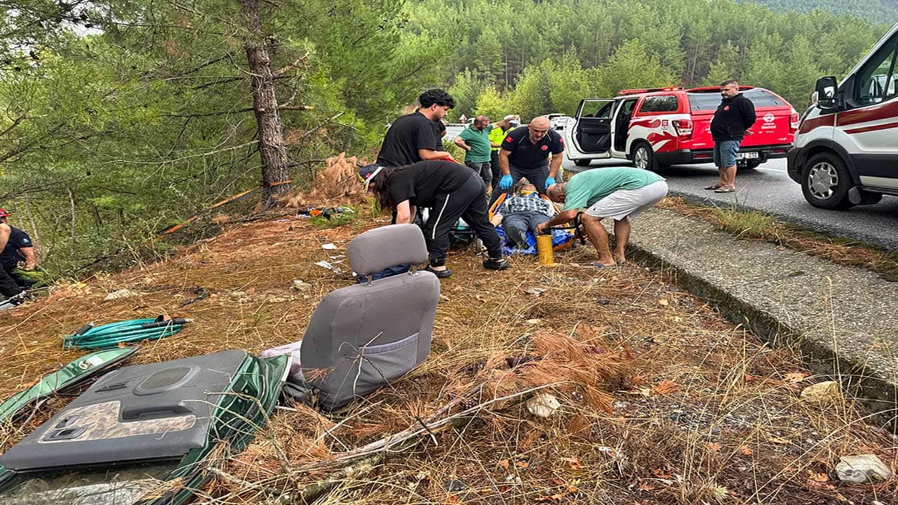 Foto - Hastaneden taburcu olup evine gidiyordu! Akseki'deki feci kazada acı son!