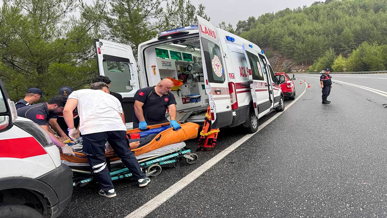 Foto - Hastaneden taburcu olup evine gidiyordu! Akseki'deki feci kazada acı son!