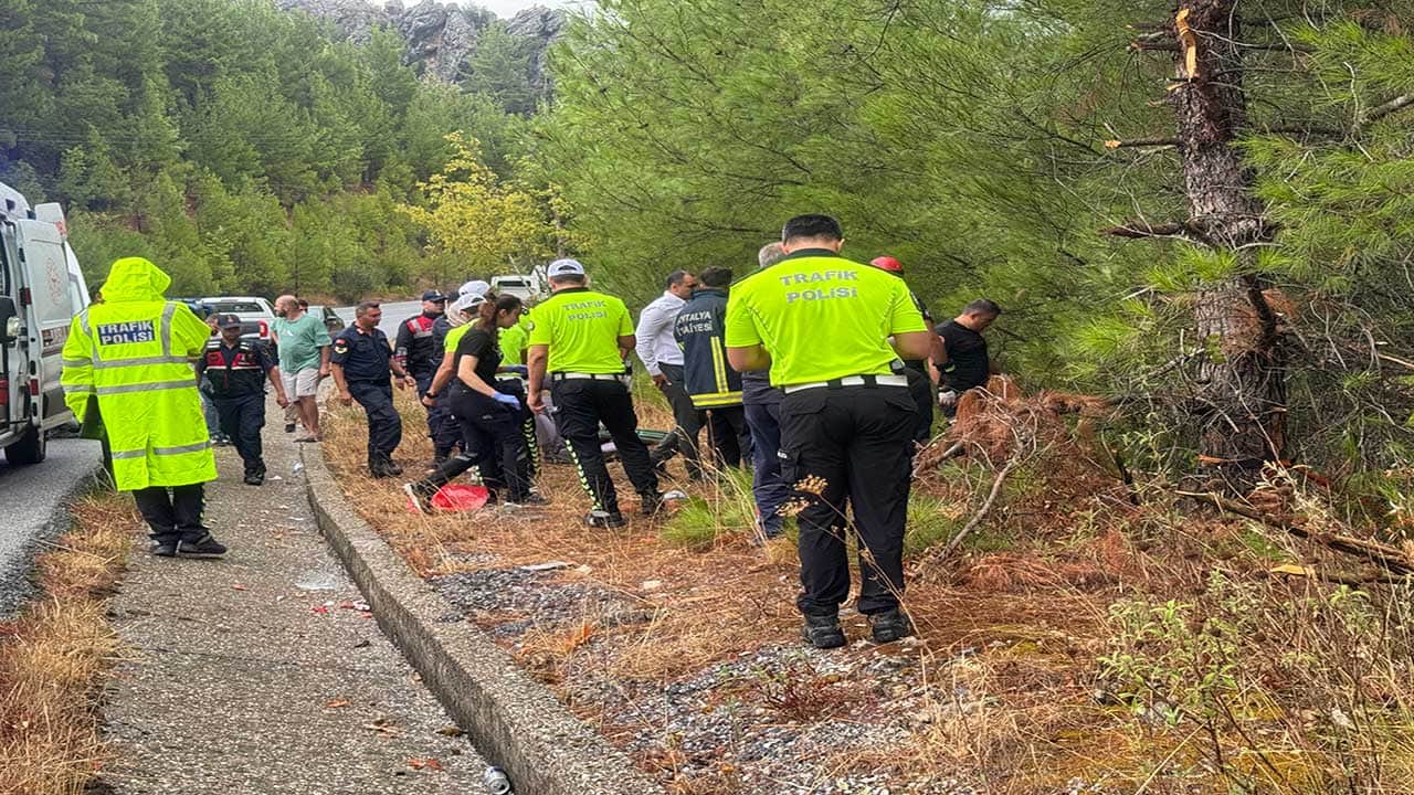 Foto - Hastaneden taburcu olup evine gidiyordu! Akseki'deki feci kazada acı son!