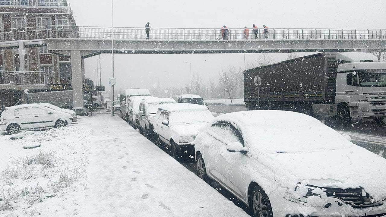 Foto - Hava bir anda değişecek! İstanbul'da kar, fırtına ve sağanak geliyor