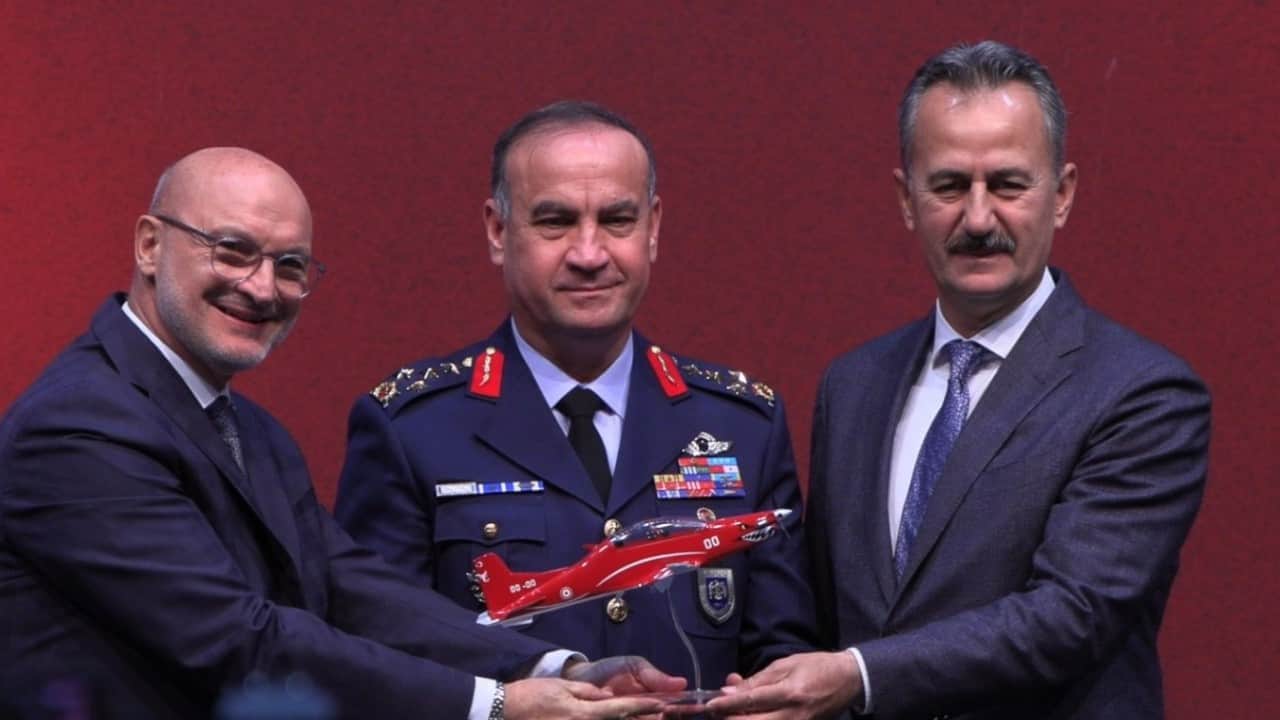 Foto - Havacılık tarihimizin gurur abidesi! HÜRKUŞ-2 THK envanterine girdi