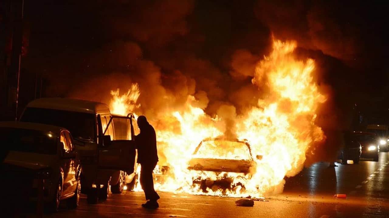 Foto - Havalar soğudu araç yangınları arttı! Uzmanı yapılması gerekilenleri açıkladı