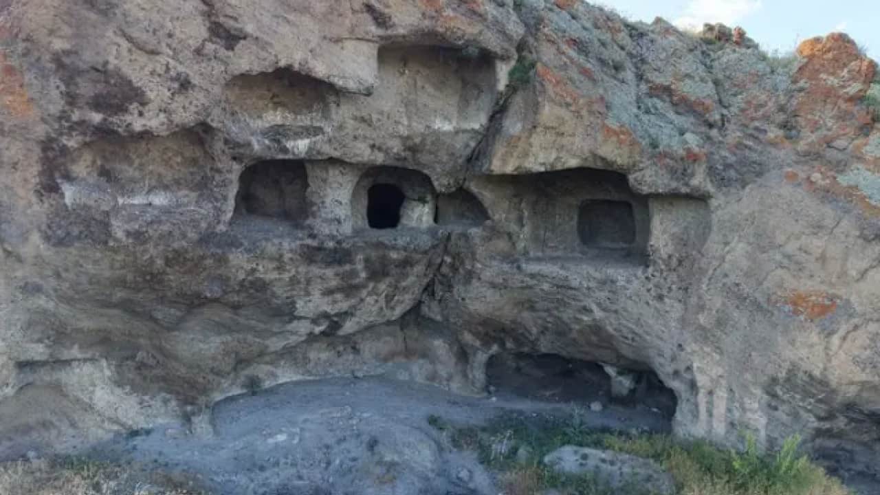 Foto - Havaya uçurmaya çalıştılar: 1800 yıllık mezar ortaya çıktı!