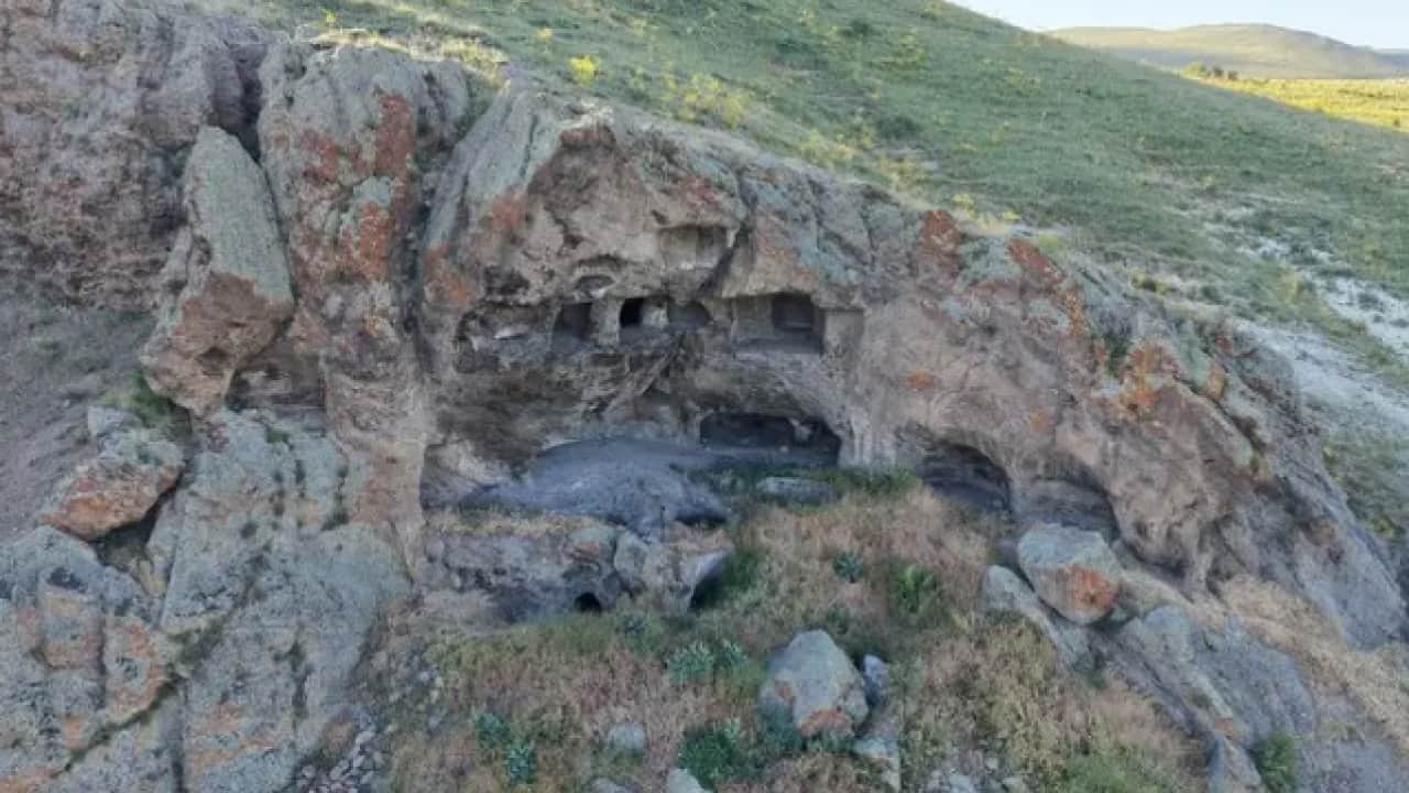 Foto - Havaya uçurmaya çalıştılar: 1800 yıllık mezar ortaya çıktı!