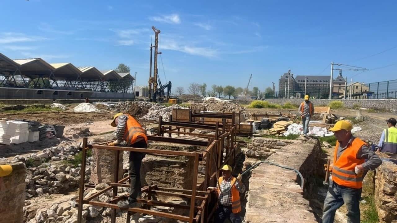 Foto - Haydarpaşa'nın temellerinde kritik tespit: Ahşap kazıkların yüzde 80'i yok olmuş! 