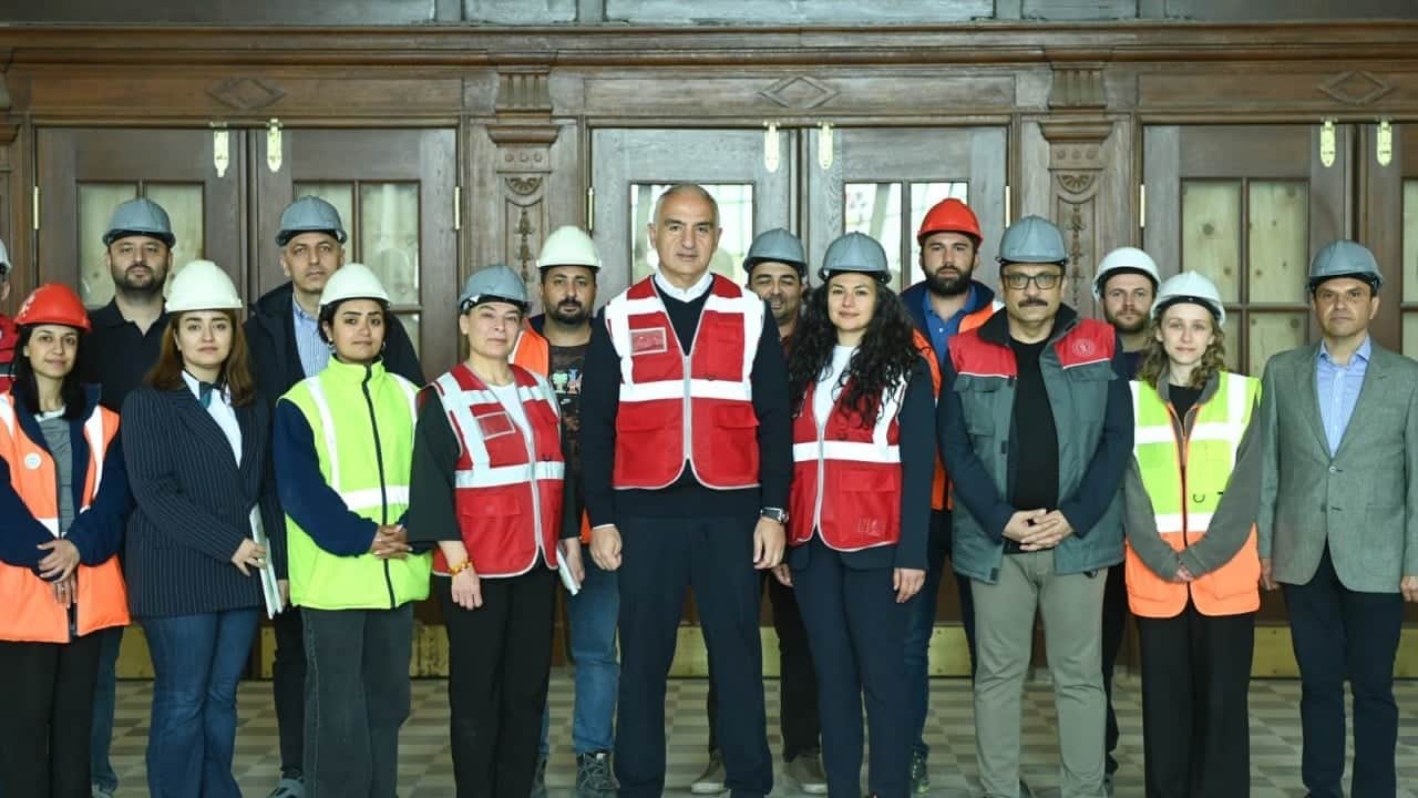 Foto - Haydarpaşa'nın temellerinde kritik tespit: Ahşap kazıkların yüzde 80'i yok olmuş! 