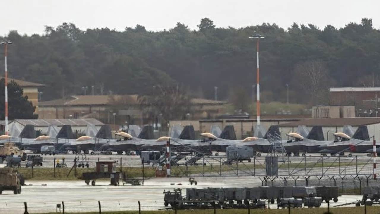 Foto - Hedefli askeri müdahale senaryosu devreye alındı! Türkiye'nin dibine F-22 VE F-35'ler doluştu