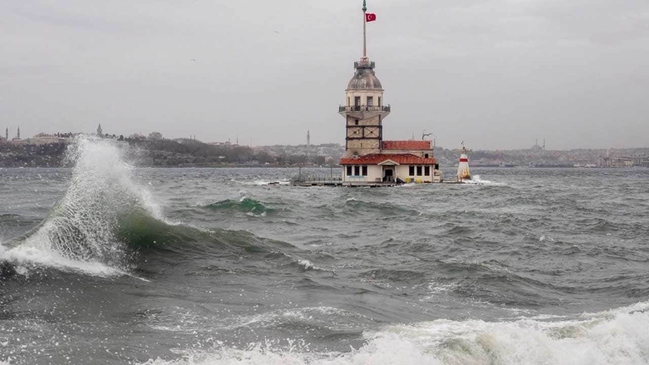 Hem meteoroloji hem valilik uyardı: İstanbul’da fırtına kopacak
