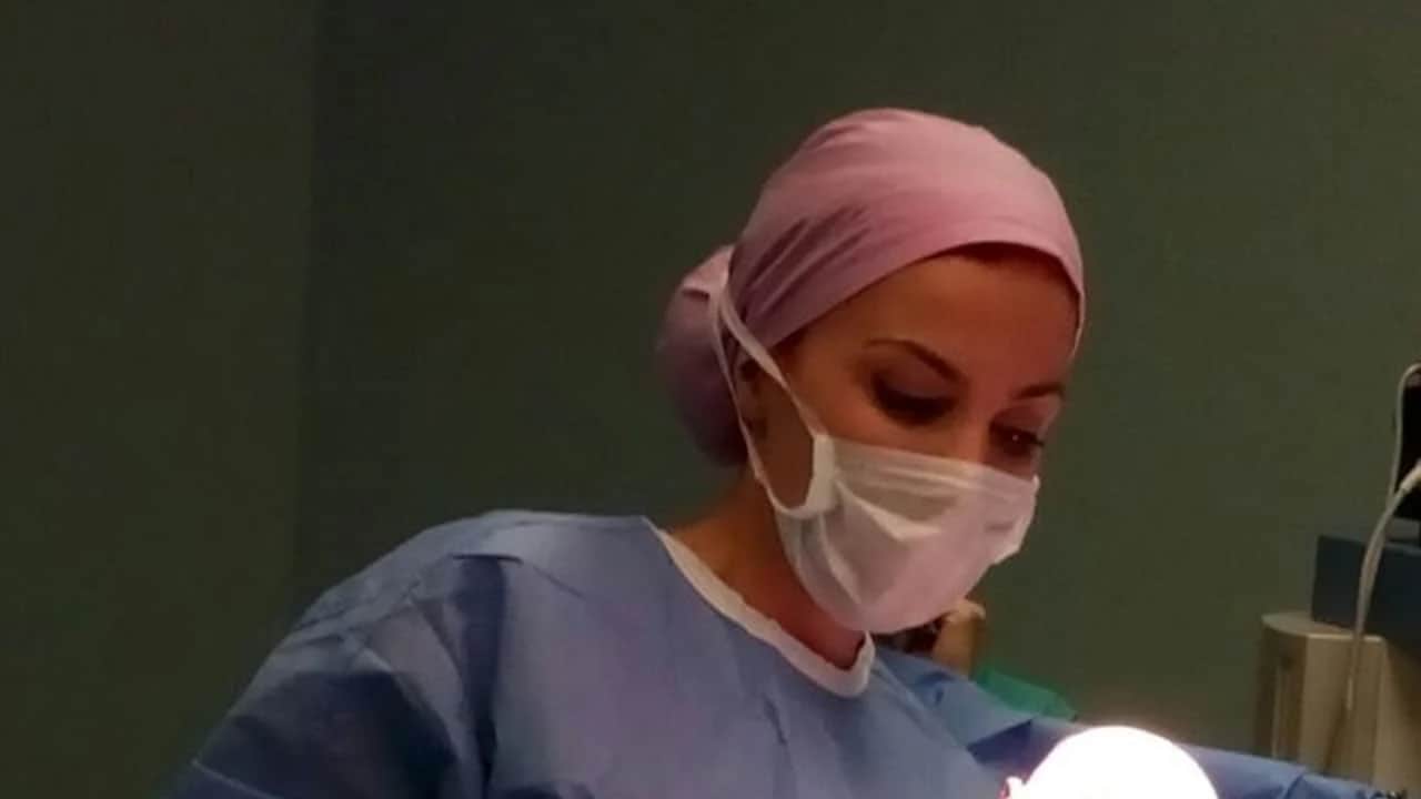 Foto - Hemen savcılığa bildirildi! Ünlü spiker Erhan Çelik’in doktor eşinin gizemli ölümünde korkunç iddia