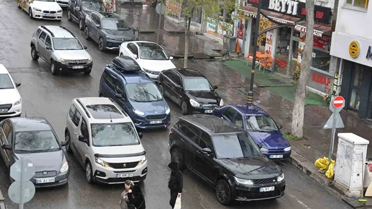 Foto - Her 10 kişiden 6’sında araç var! ‘Millet aç aç’ diyen muhalefete gelsin
