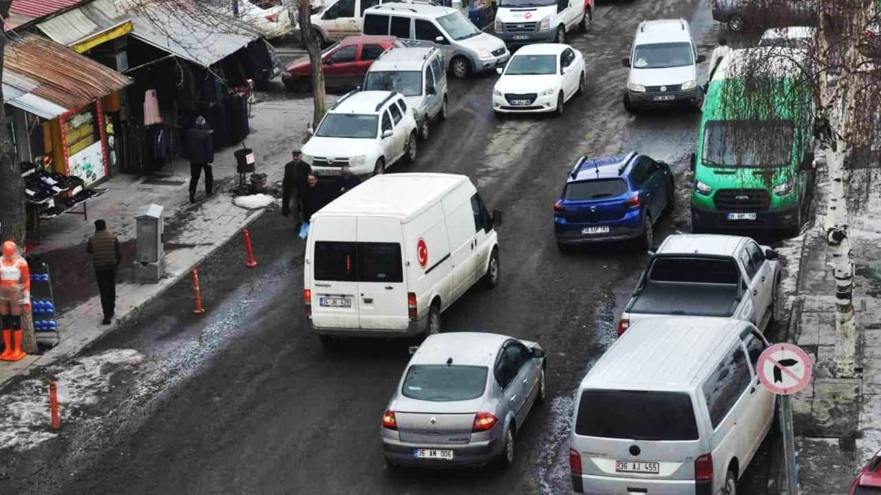 Foto - Her 10 kişiden 6’sında araç var! ‘Millet aç aç’ diyen muhalefete gelsin