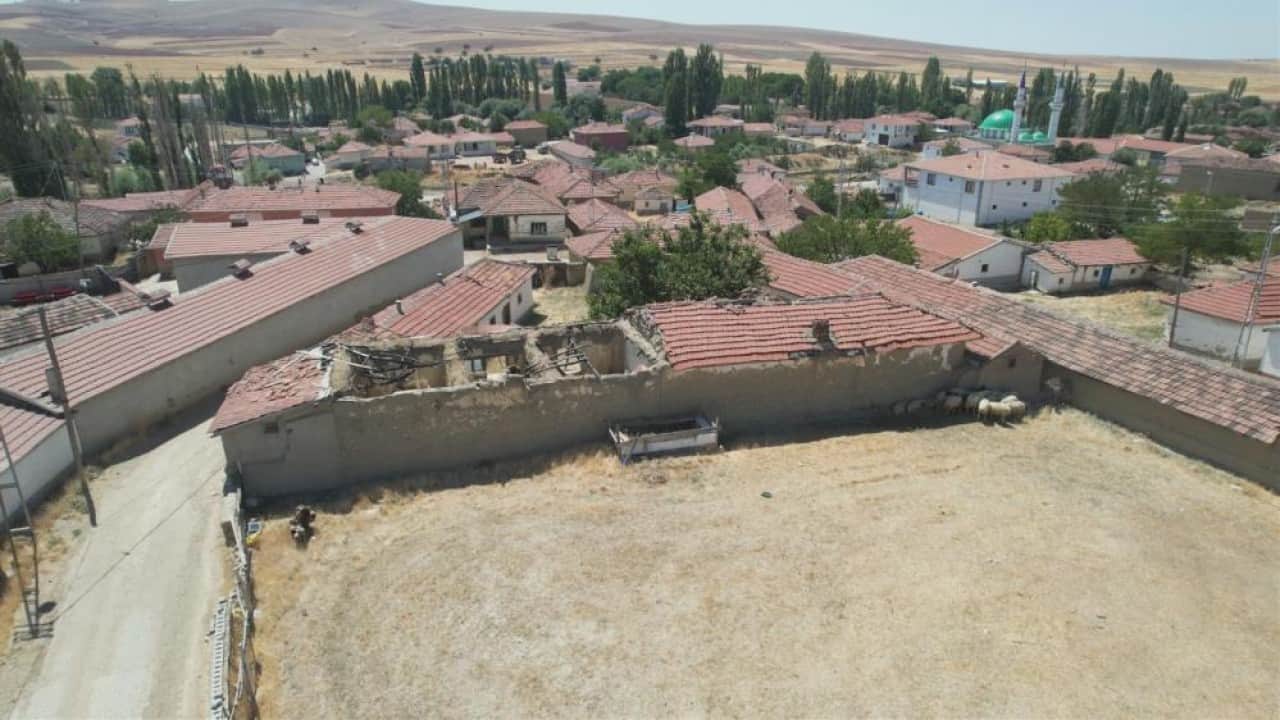 Foto - Her evin bahçesinde kabir var 105 yıldır şehitlerle yaşıyorlar