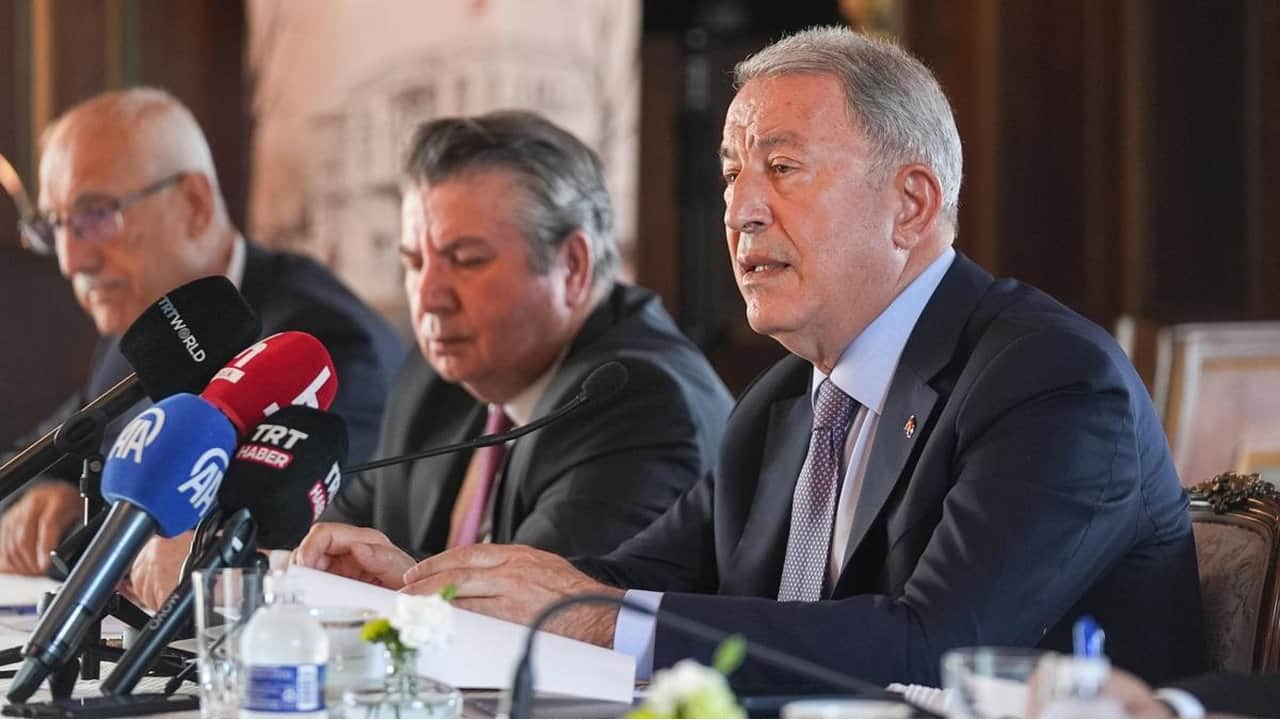 Foto - Her kafadan bir ses çıkıyordu! S-400’lerle ilgili iddialara Hulusi Akar’dan yalanlama