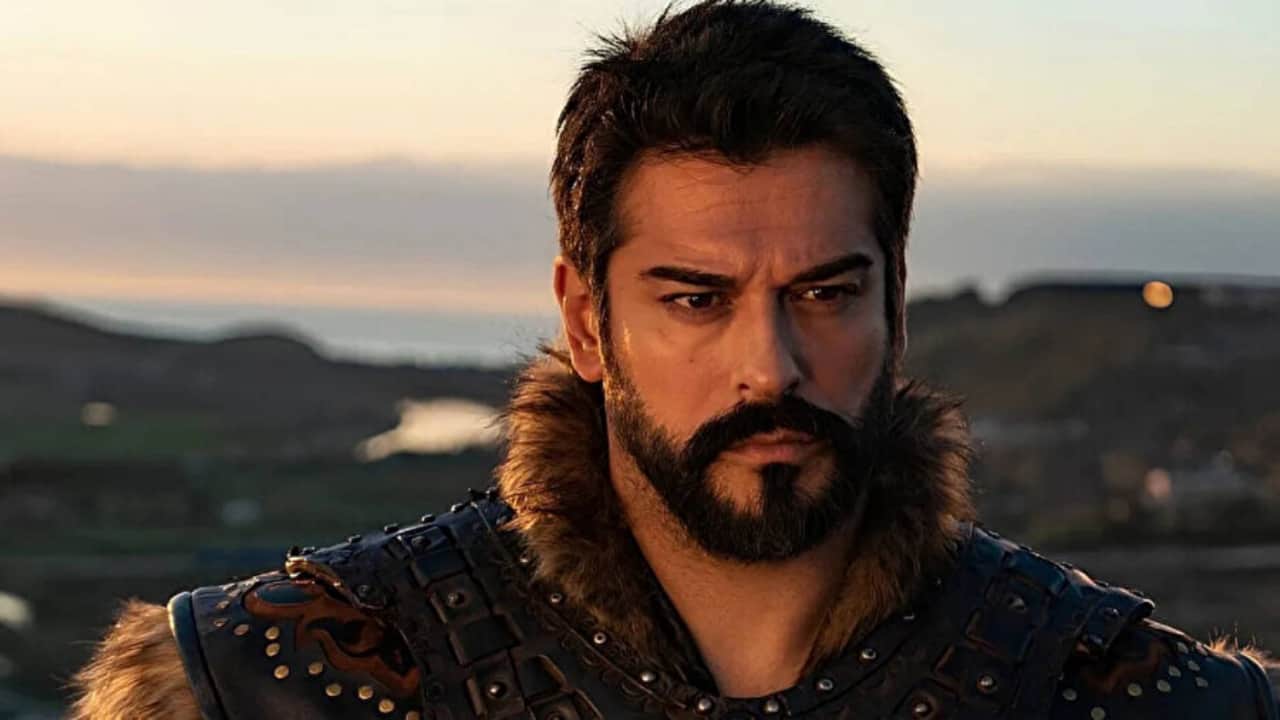 Foto - "Her şeyini satıyor" denilmişti! Burak Özçivit, Türkiye’yi terk mi ediyor? 