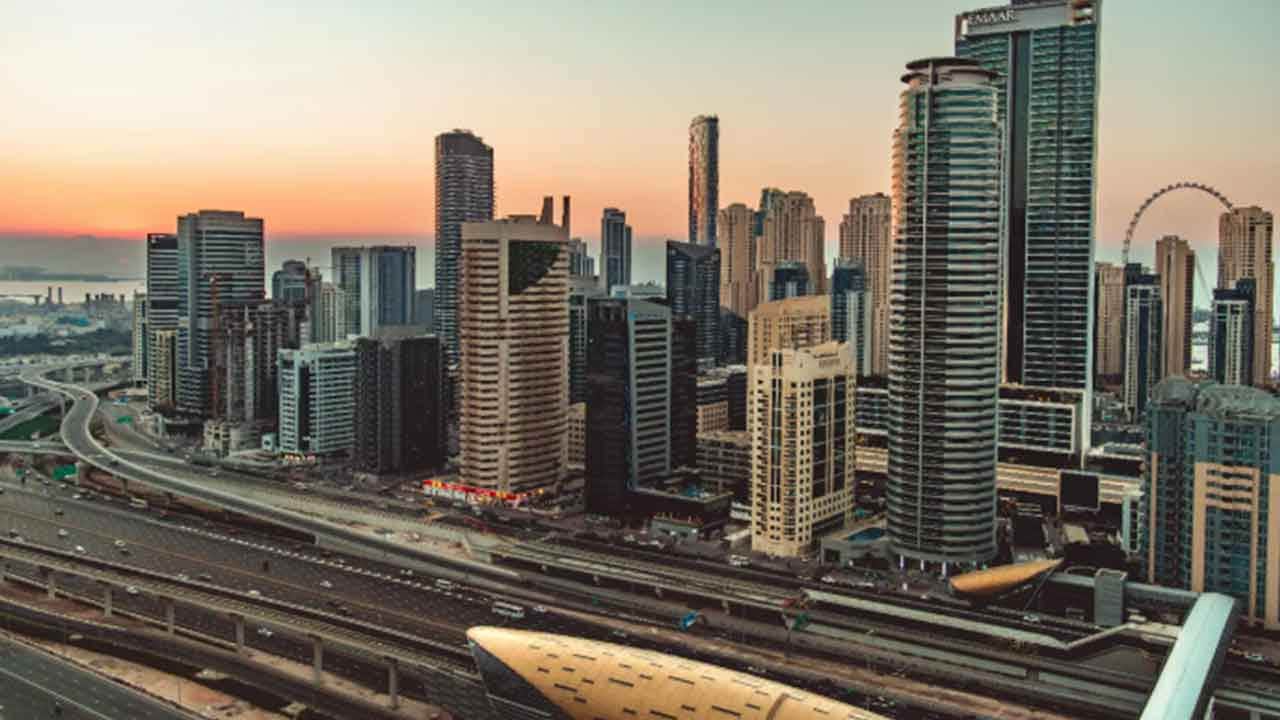 Foto - Herkes bu işe şaştı kaldı: BAE şoku yaşarken Türkiye'ye CV yağmaya başladı
