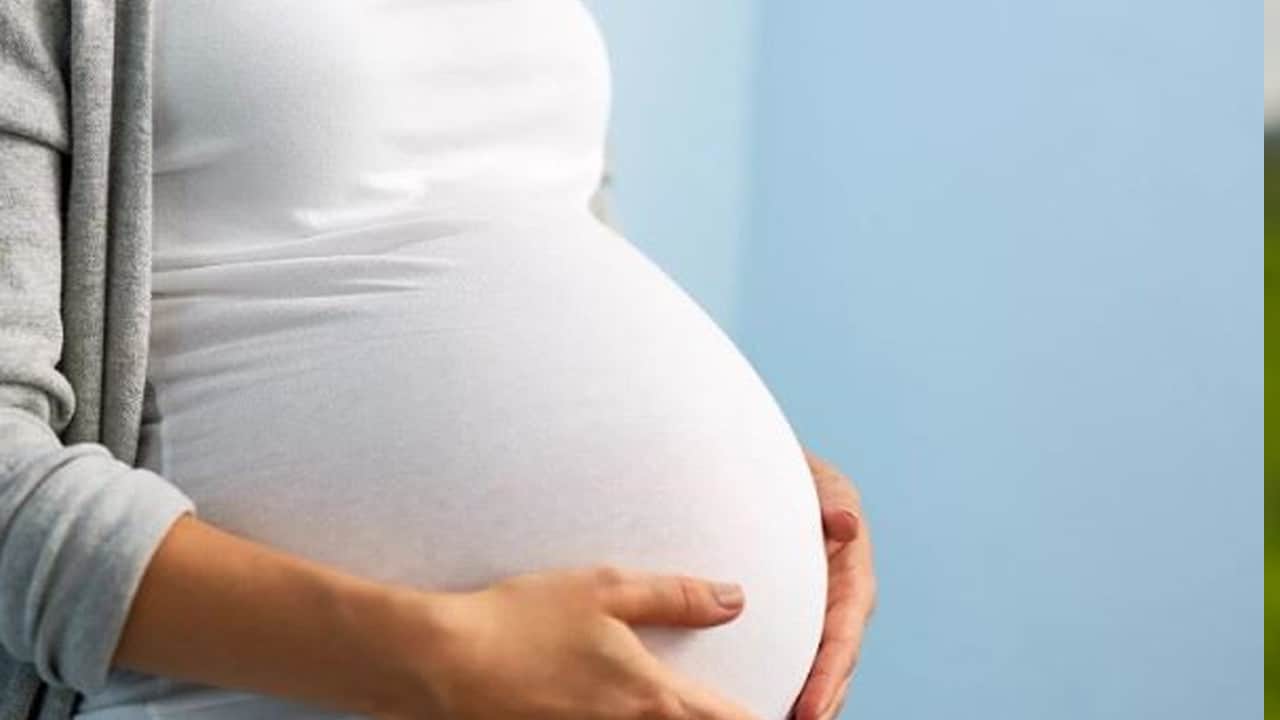  Herkes merak etmeye başladı: Yaz aylarında hamileler denize girebilir mi? Soru yanıt buldu