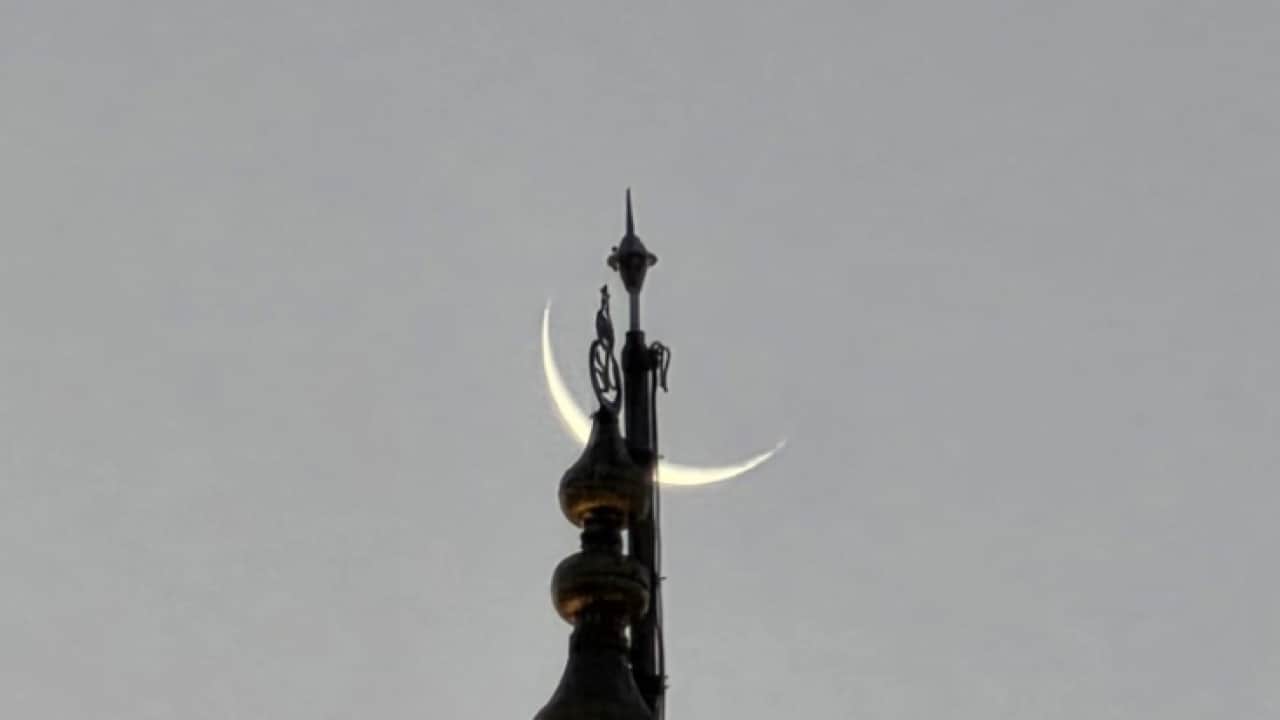 Foto - Kartpostallık görüntüler mest etti! Hilal Ay ve Mars camilerle bir araya geldi!