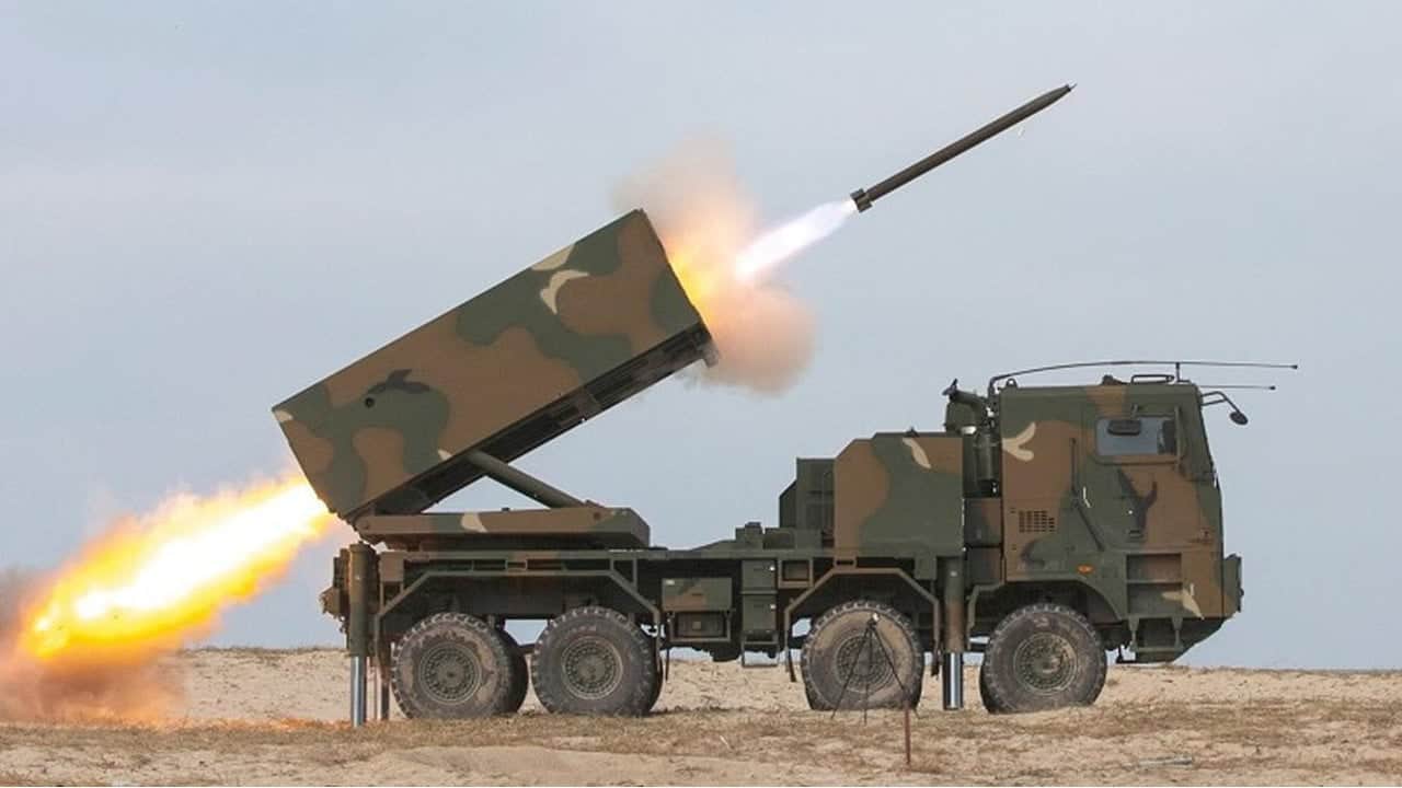 Foto - HIMARS’a rakip geldi: 300 kilometre menzilli canavar sistemler yola çıktı