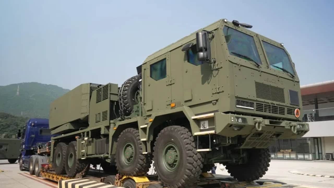 Foto - HIMARS’a rakip geldi: 300 kilometre menzilli canavar sistemler yola çıktı