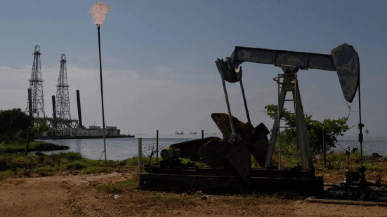 Foto - Hürmüz’de sınırlı rahatlama: Brent petrolün fiyatı geri çekildi