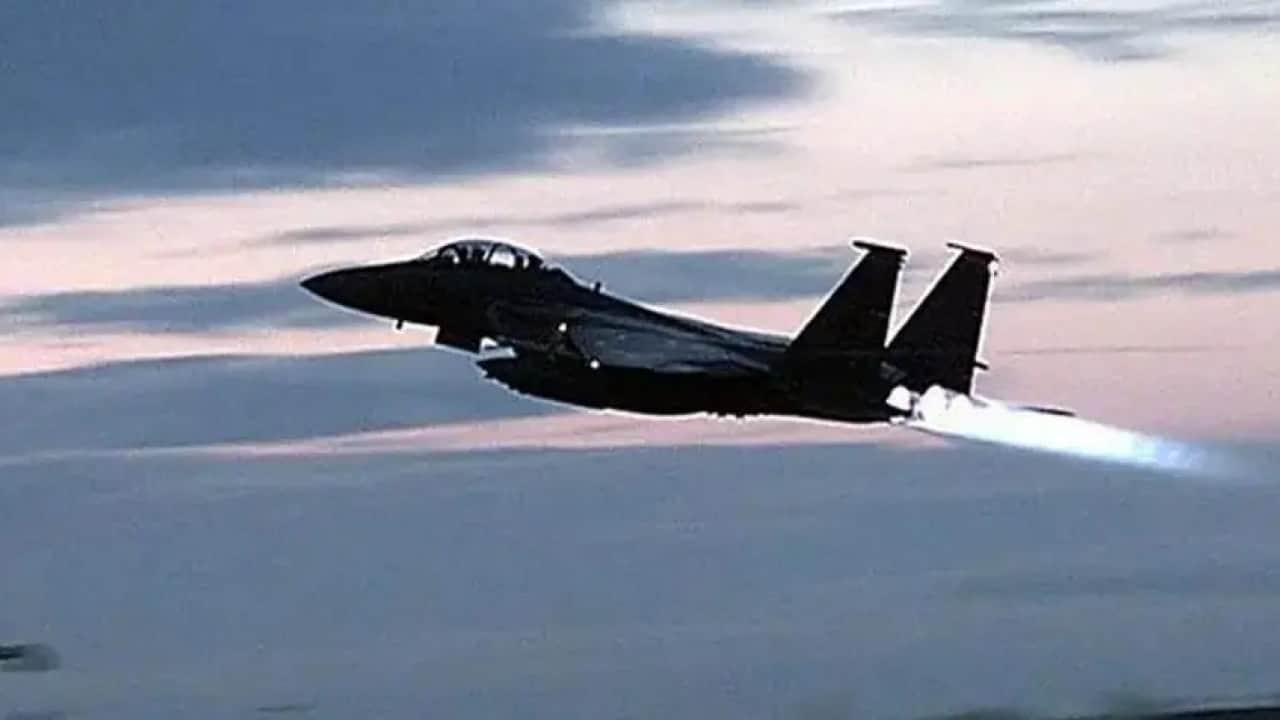 Foto - Husilere hava saldırısı! Uçaklar bomba yağdırdı