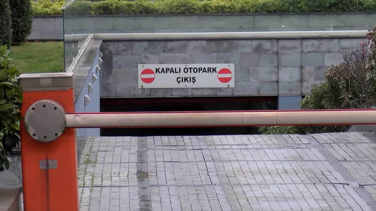 Foto - İBB’nin kara para soruşturmasına uzandı! Otoparkta 15 çuval dolusu dolar