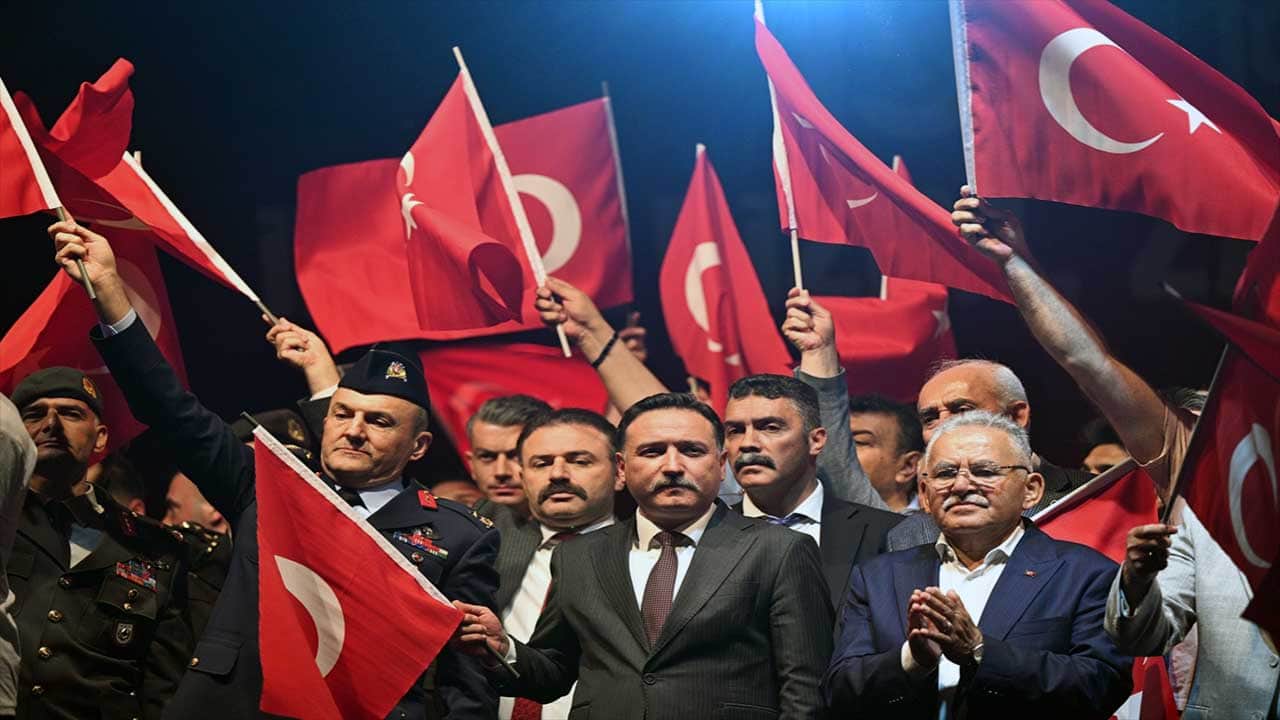 Foto - İç Anadolu’da 15 Temmuz ruhu! Vatandaşlar yoğun ilgi gösterdi