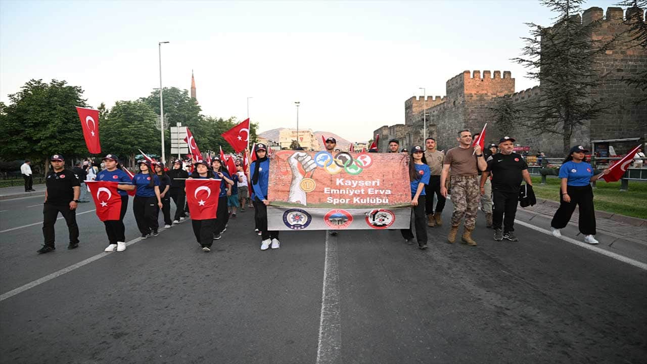 Foto - İç Anadolu’da 15 Temmuz ruhu! Vatandaşlar yoğun ilgi gösterdi