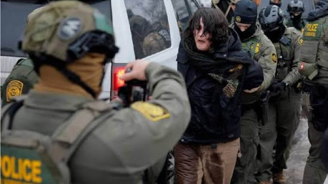 Foto - ICE 50 bin göçmeni gözaltına aldı! Trump’ın çetesi sürek avında
