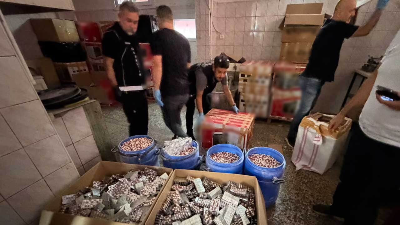 Foto - İçeri giren ekipler şaşkına döndü: Fırın değil uyuşturucu üssü