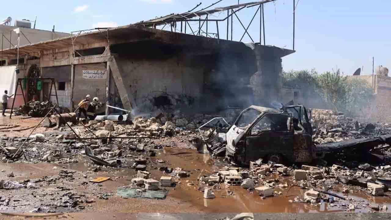 Foto - İdlib'de bombalı araç dehşeti: 5 ölü, 7 yaralı!