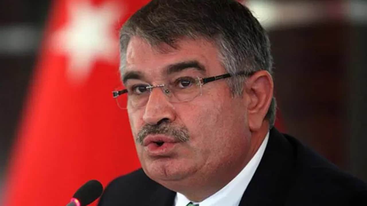 Foto - İdris Naim Şahin kimdir?