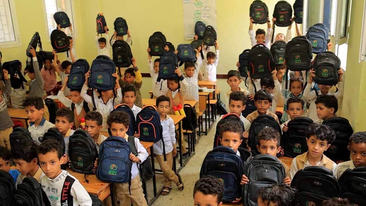 Foto - İHH'dan 21 ülkede eğitim hamlesi: 10 bin çocuğa kırtasiye desteği