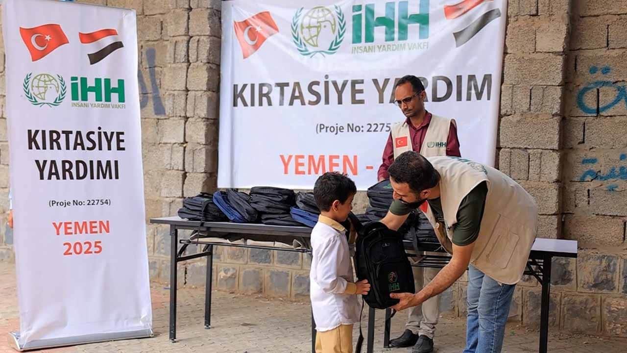 İHH'dan 21 ülkede eğitim hamlesi: 10 bin çocuğa kırtasiye desteği