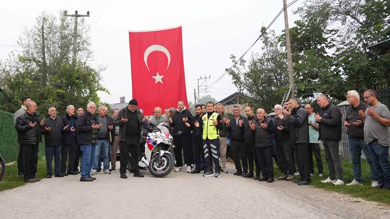 Foto - İki teker üstünde umreye: Düzceli iki arkadaş yola koyuldu