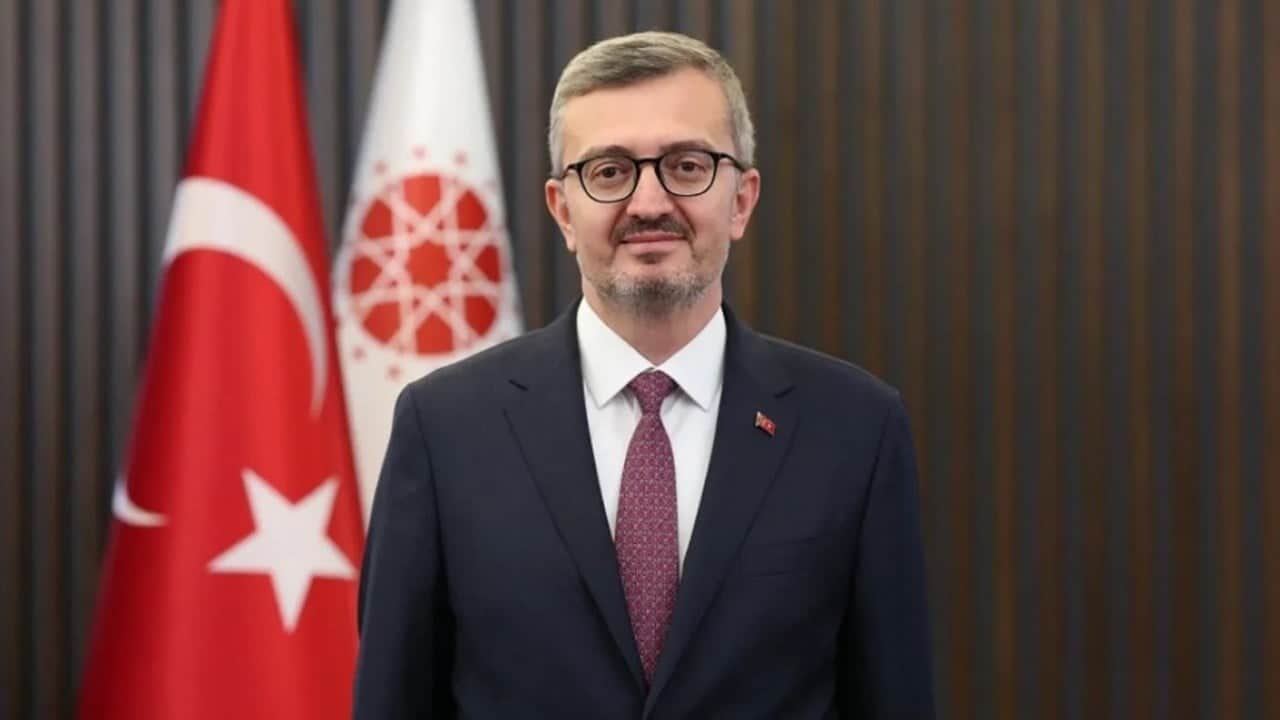 İletişim Başkanı Duran'ın makalesi Güney Kore medyasında iki dilde yayımlandı