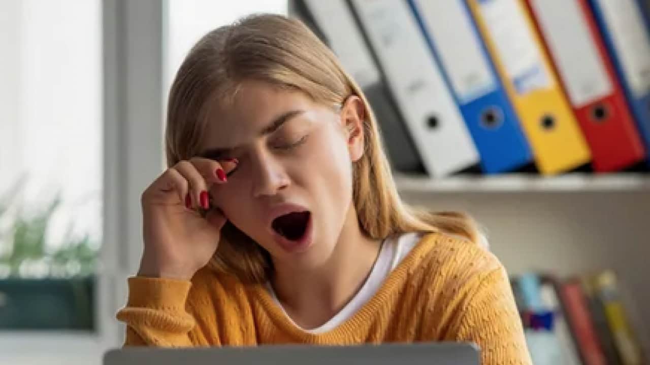 Foto - İlginç detay: Biri esneyince neden esneriz? Psikoloji açıkladı: Meğer beynimiz...