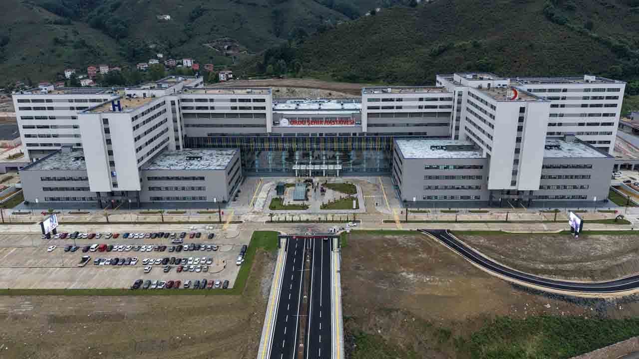 Foto - İlk muayene protokol üyelerine: Ordu’nun dev hastanesi hasta kabulüne başladı