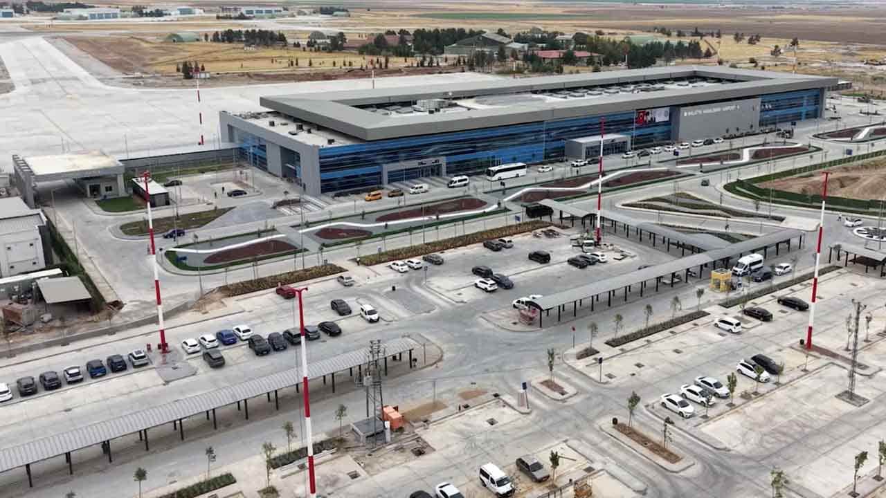 Foto - İlk yolcular karşılandı: Malatya yeni terminaline kavuştu!