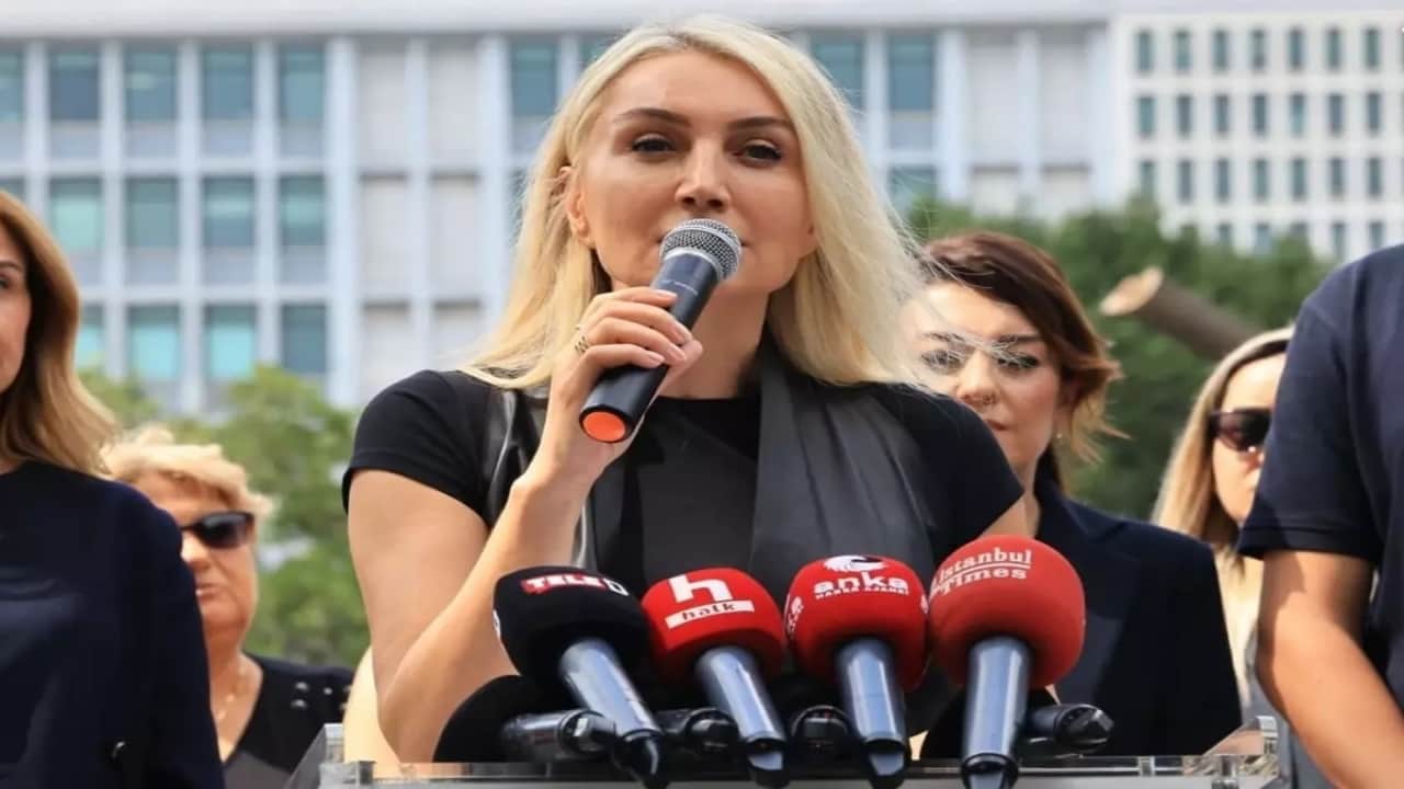 Foto - İmamoğlu malikanesinde uyuşturucu skandalı! Kardeşi uyuşturucudan enselendi, Dilek Hanım feryat etti