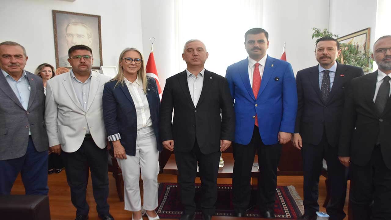 Foto - İnan’dan CHP’li belediyelere tokat gibi cevap! Krediler gün gibi ortadayken kimse ‘engelleniyoruz' demesin