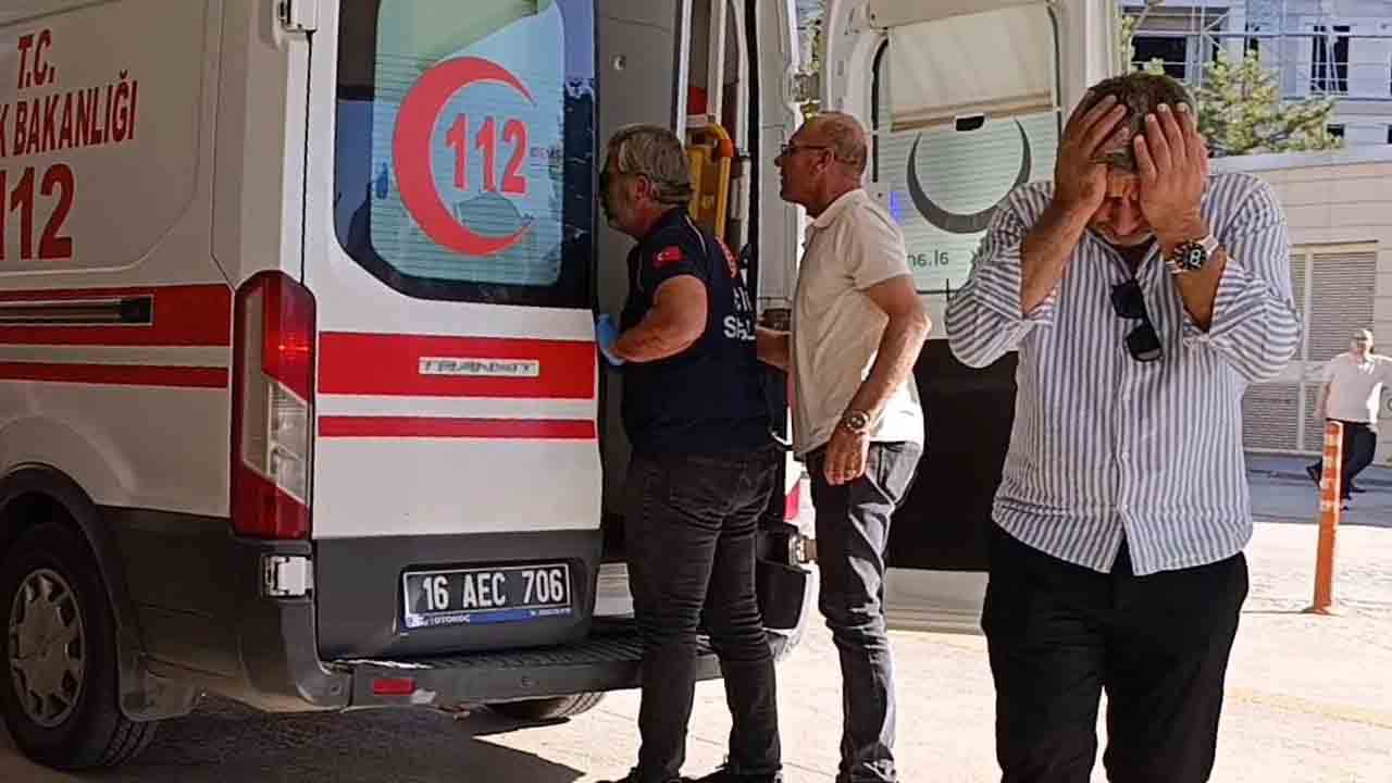 Foto - İnegöl'de feci kaza: Kamyonetin çarptığı bisikletli kız kurtarılamadı!