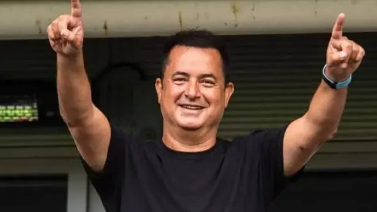 Foto - Instagram bot hesapları sildi: En çok takipçisi olan Türk ünlü belli oldu!